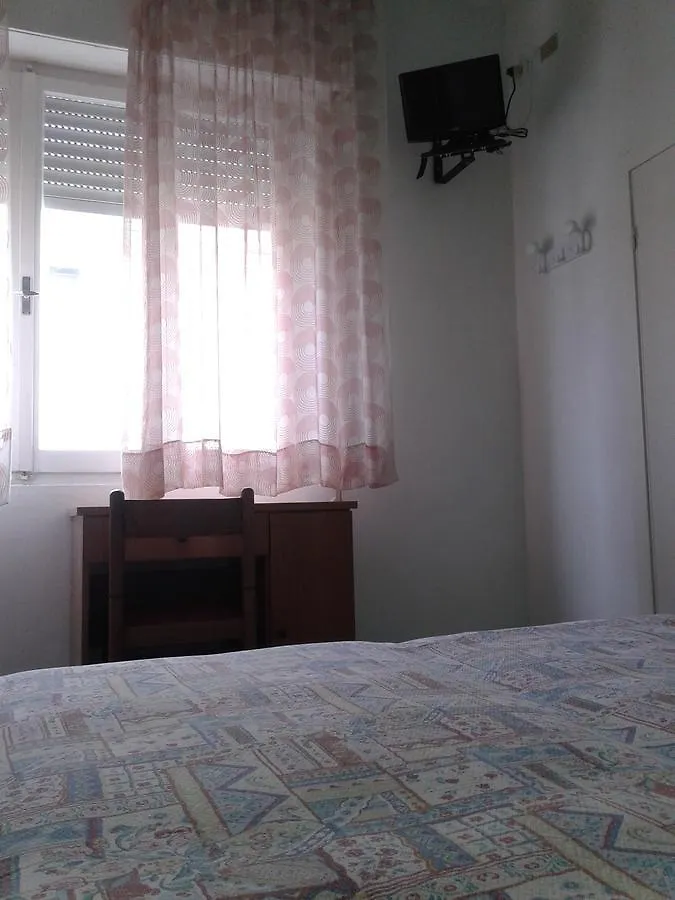 ريميني Albergo Villa Adelmo فندق