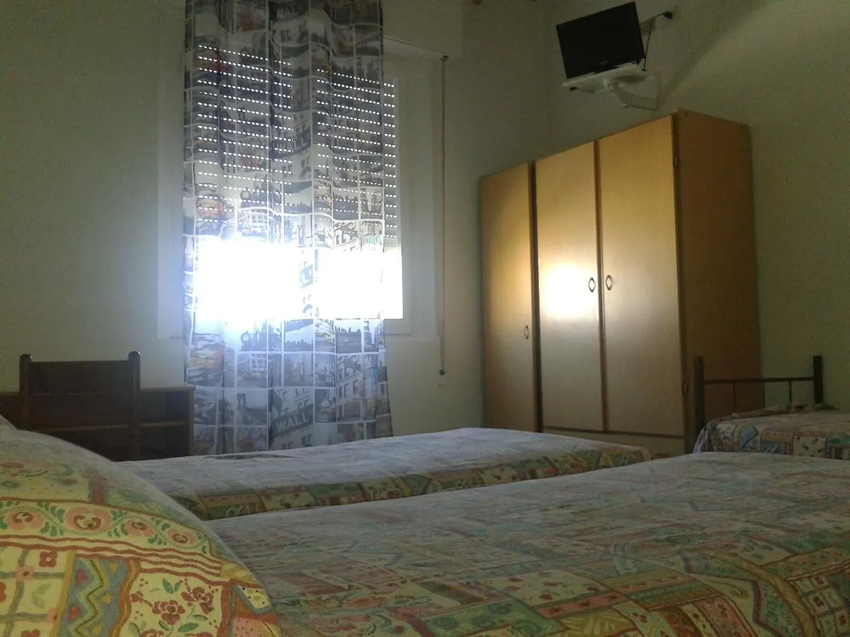 ريميني Albergo Villa Adelmo